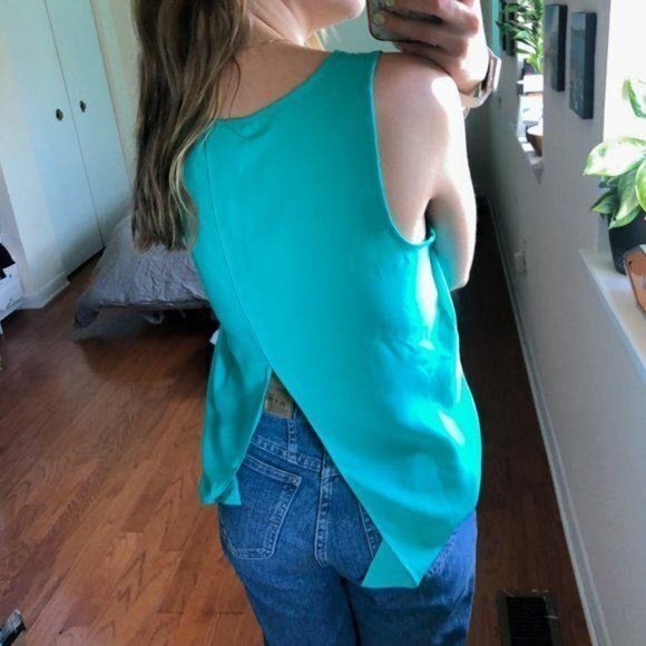 Express Scoop Neck Back Slit Tank Top Aqua Size Medium - Picture 4 of 7